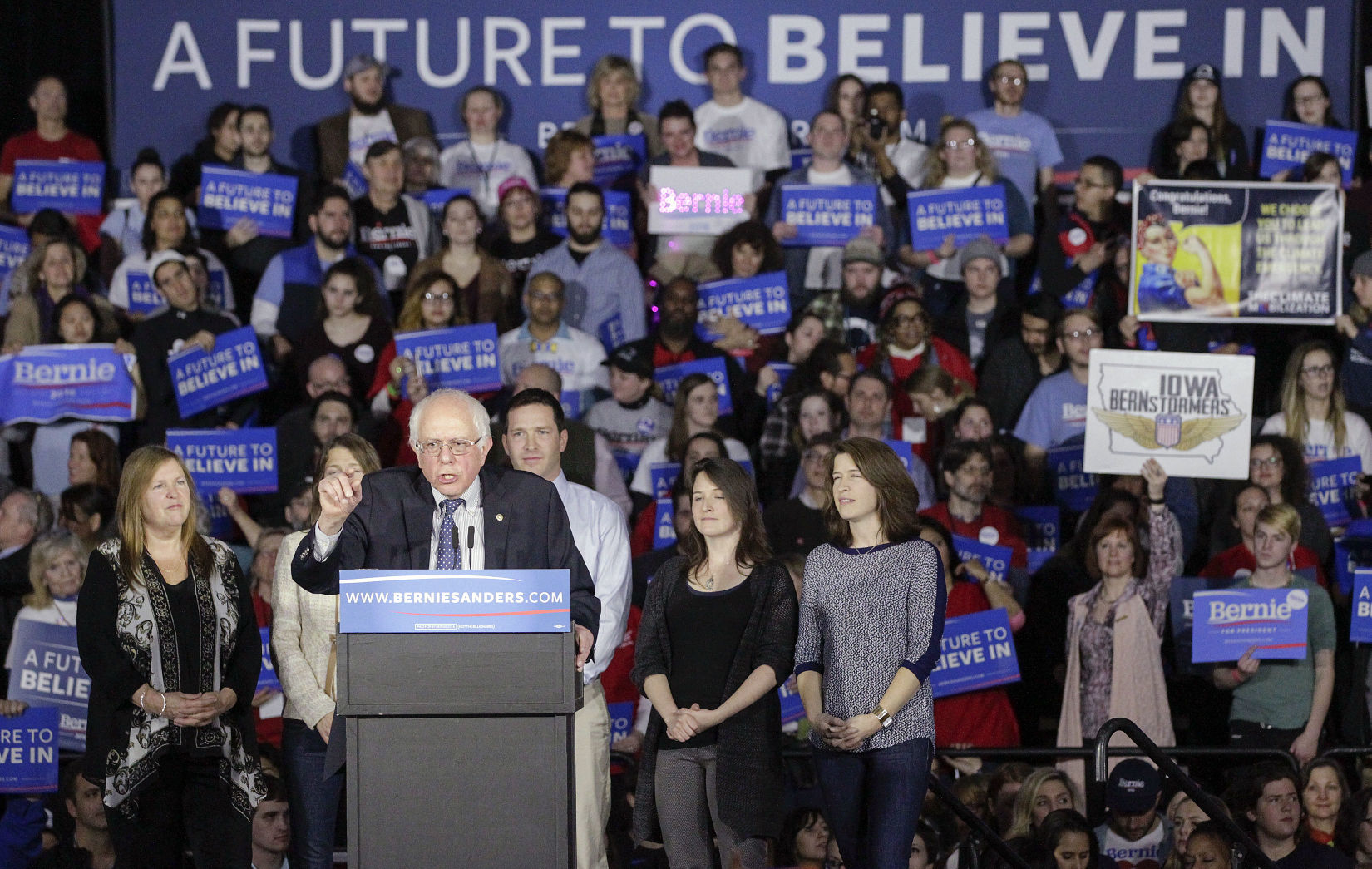 IOWA CAUCUS 2016 - LATE